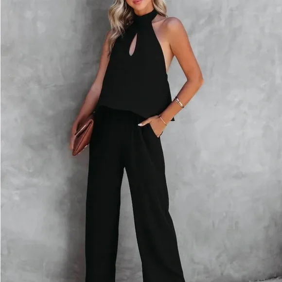 VICI stunning halter jumpsuit NWOT - Picture 2 of 12